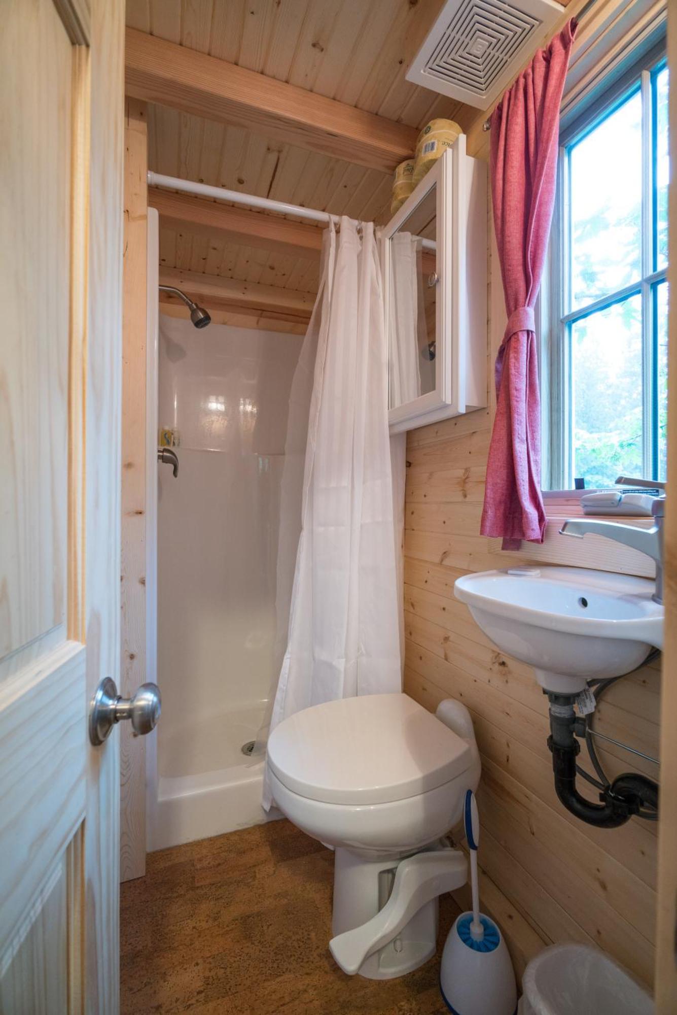 Mt Hood Tiny House Village Welches Экстерьер фото